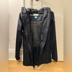Hooded Columbia raincoat rain jacket women’s small, black